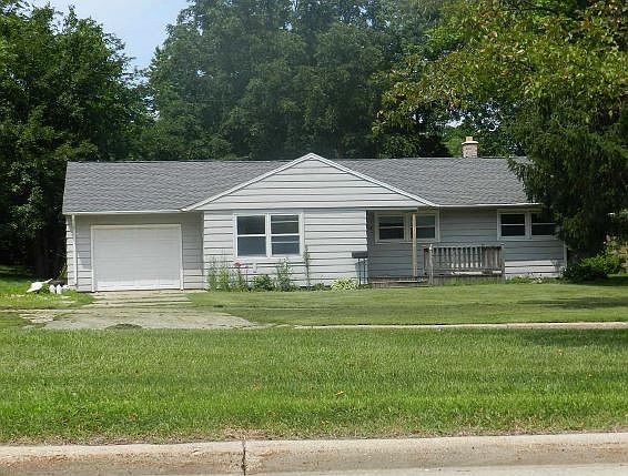 1st image of 1004 W Moreland Blvd