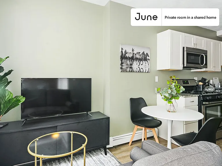 36 N Bennet St #B — Photo 6