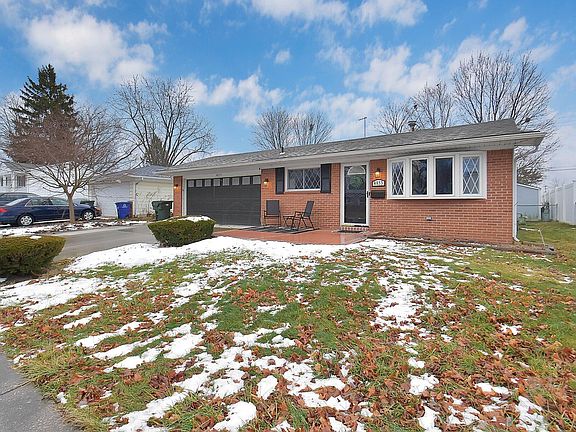 3rd image of 4853 Warminster Dr