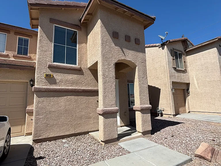 5936 Hudson Woods Ct — Photo 11