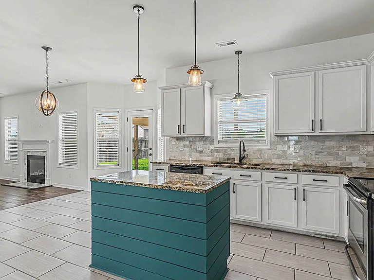 123 Saw Grass Dr — Photo 12