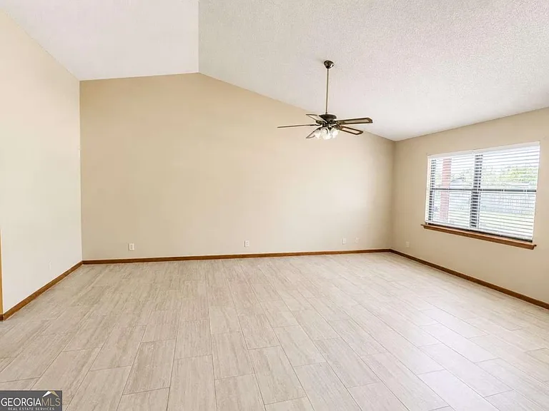 603 Plantation Village Dr — Photo 7