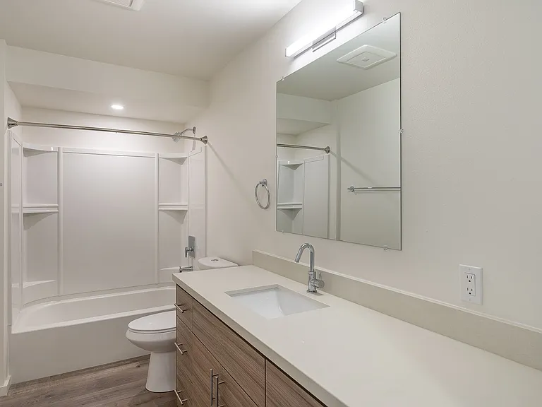 Reverie on Beacon Hill! Modern city living! — Photo 42