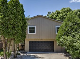 7162 N 82nd Plz, Omaha, NE 68122
