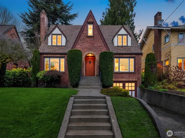 2743 37th Avenue SW, Seattle, WA 98126