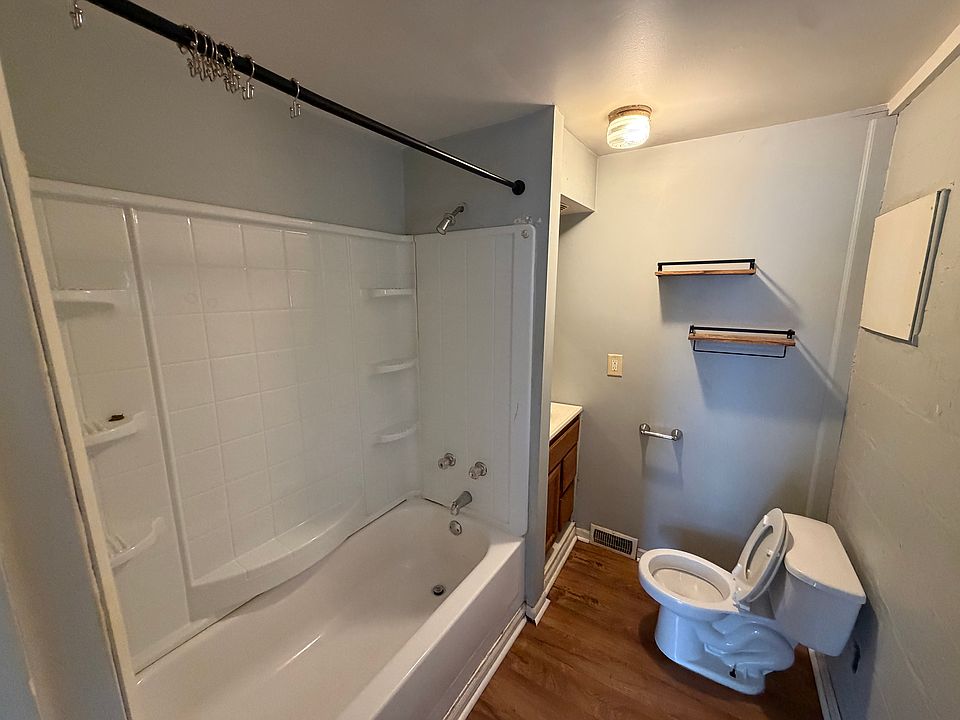2nd image of 217 W 8th St #4