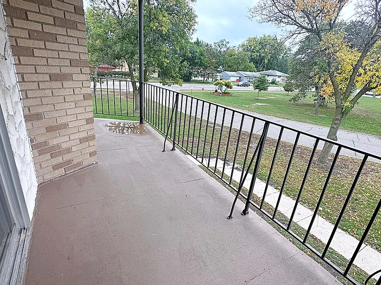 Southgate Apartments — Photo 92