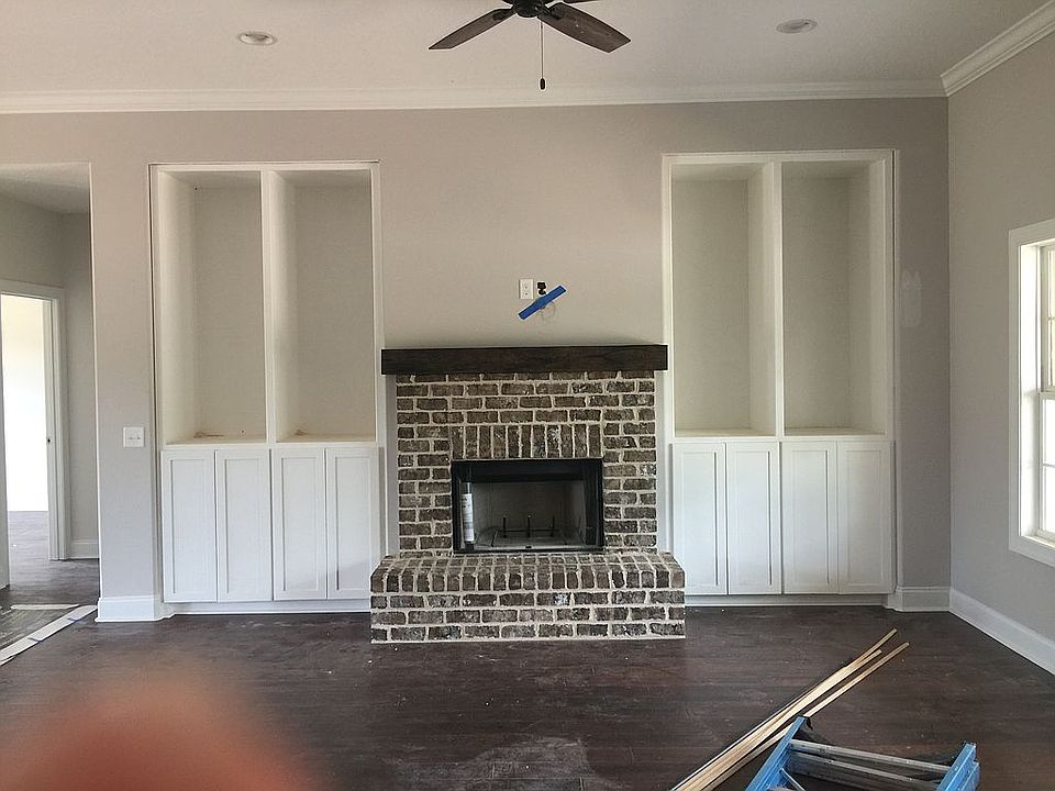 1st image of 350 Lake Erie Dr