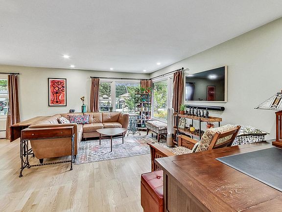 4th image of 1314 Tyrell Ave