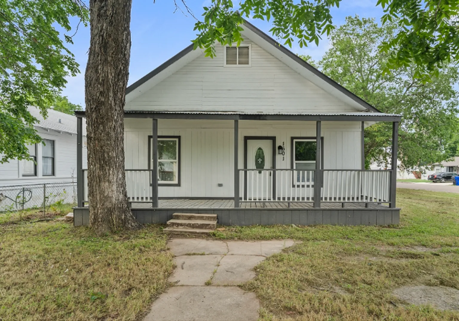 3 Bed 2 Bath for Lease — Photo 1