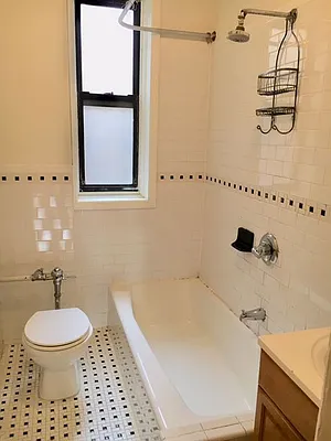 Rented by Griffith Real Estate | media 7