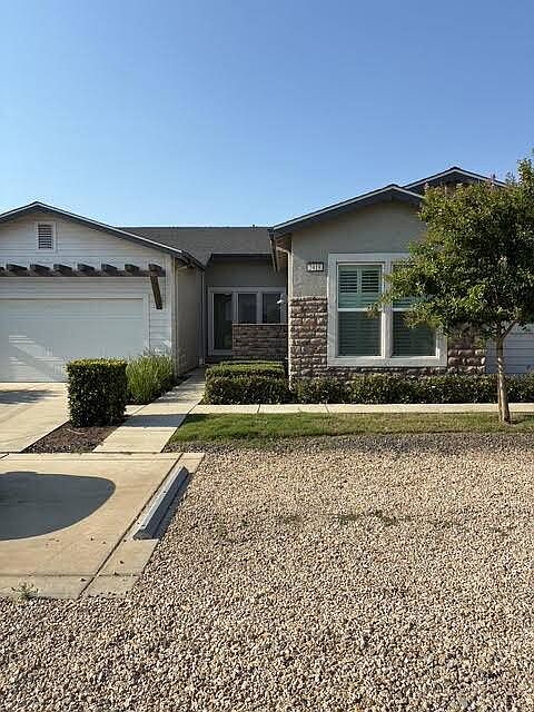 1st image of 2418 Bastidas Dr