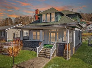 831 W Main St, Grafton, WV 26354