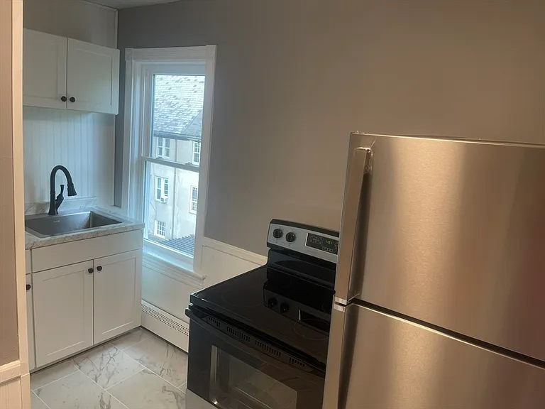 13 Broad St #3 — Photo 4