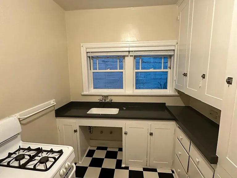 535 Bellevue Ave #4 — Photo 4