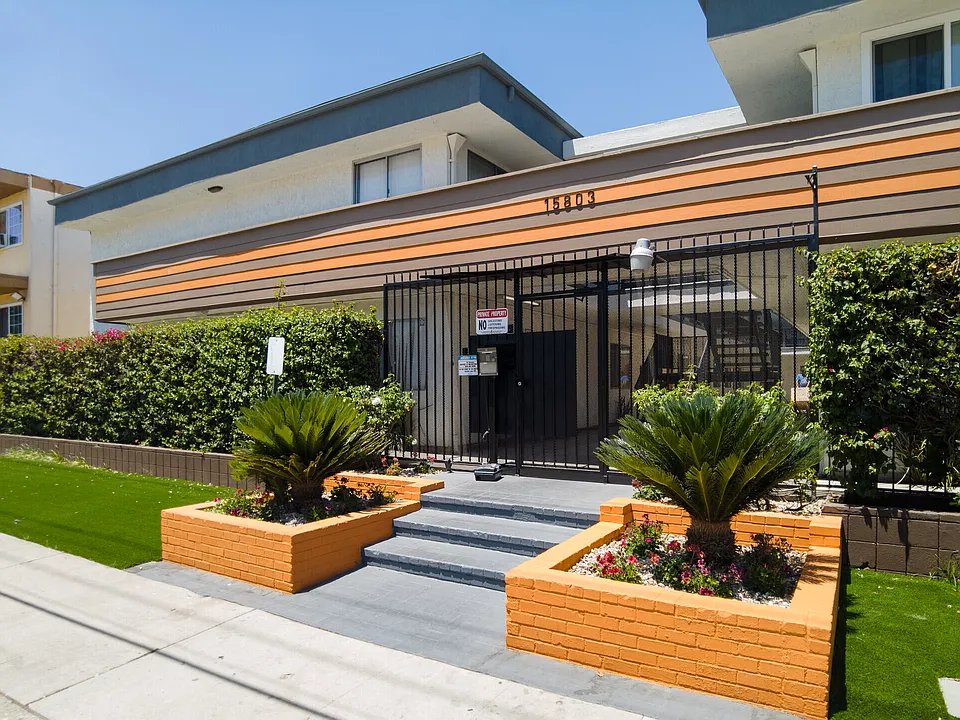Saticoy Street Apartments