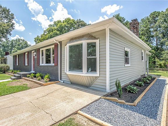 3rd image of 3305 Norfolk St