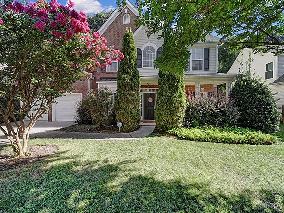 4th image of 16230 Grafham Cir