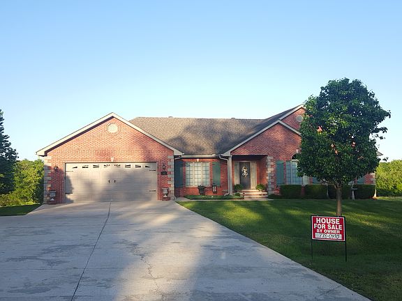 2nd image of 1612 Carol Cir