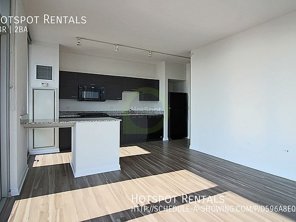 4th image of 805 N La Salle Dr #2/2