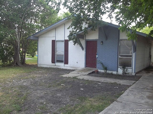 1st image of 4831 Castle Inn Dr