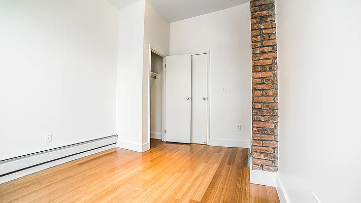Rented by Nooklyn NYC LLC | media 7