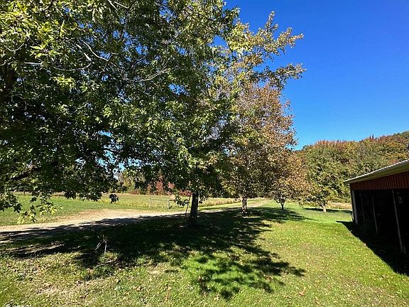 5th image of 1038 Fieldsboro Rd