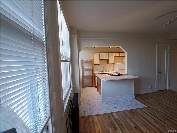 4th image of 455 E Ocean Blvd #D663