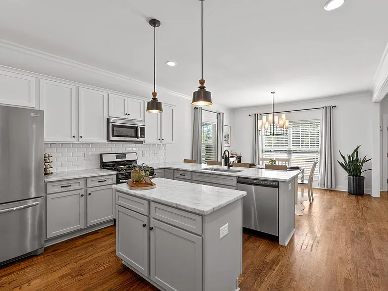 109 W Circle Ave — Photo 14
