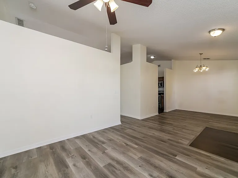 7172 Summit Dr — Photo 4