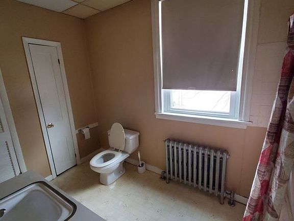 3rd image of 841 Guilford St #W