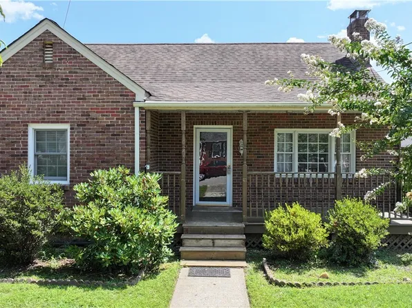 409 Highland Ave, Colonial Heights, VA 23834