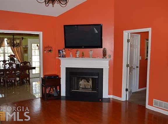 3rd image of 2740 Sanibel Ln SE
