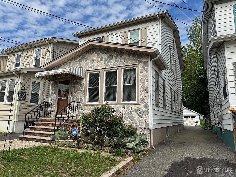2nd image of 77 Coolidge St