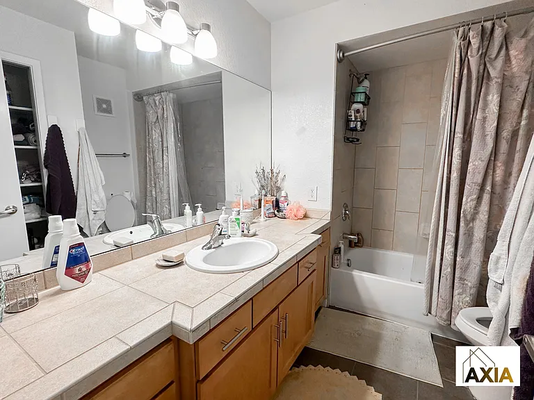 2810 E College Ave #101 — Photo 8