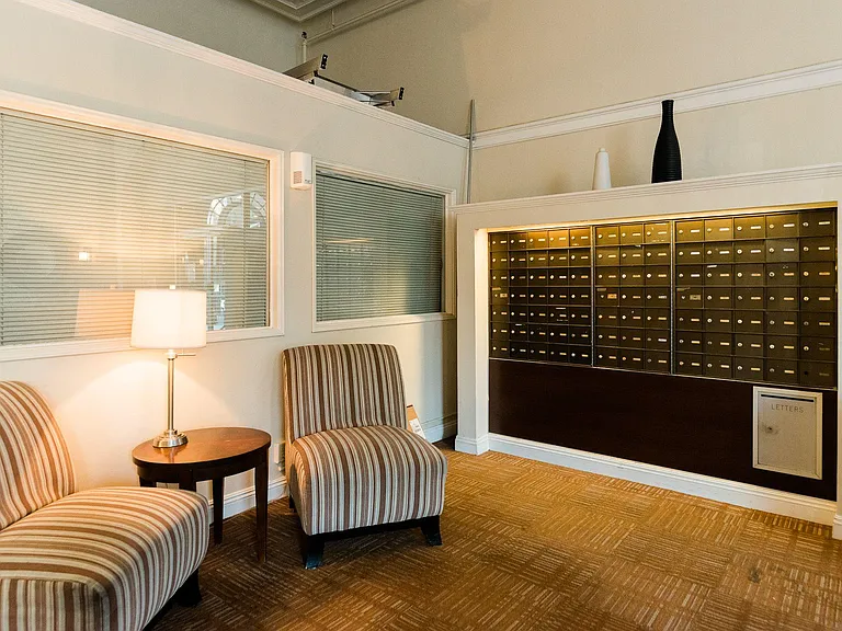 Regency Apartments — Photo 7