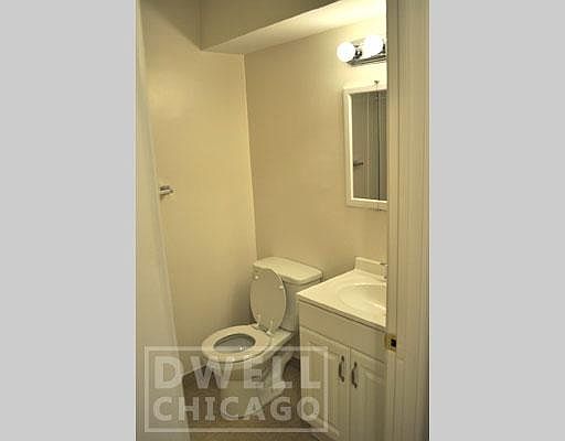 4th image of 6832 N Wayne Ave APT 2F
