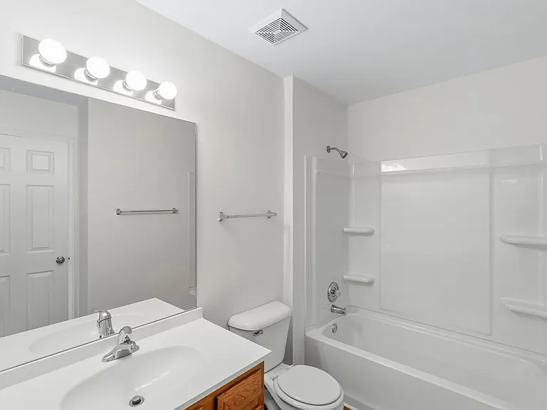 5004-5006 Betty Jean Way — Photo 28