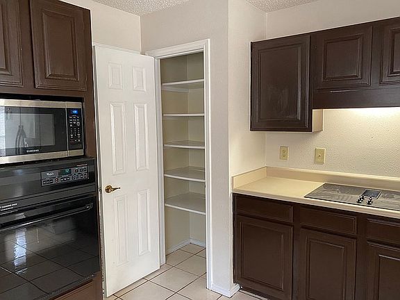 5th image of 6203 Mission Hills Dr