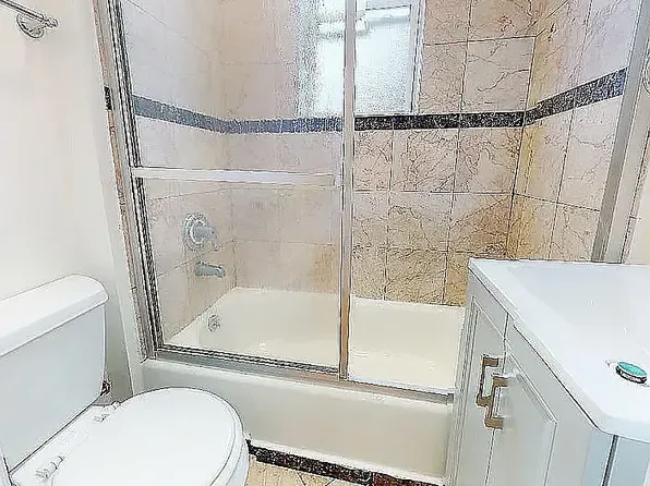 86 Bradhurst Avenue image 8 of 9