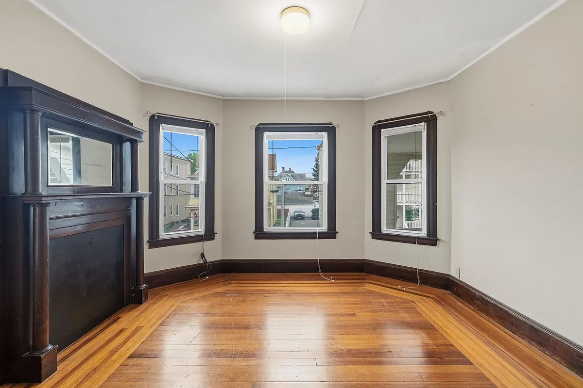 Building Photo - 43 Elmdale St