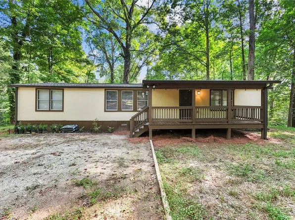 3068 Pierce Rd, Gainesville, GA 30507