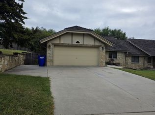 515 Holly Ln, Junction City, KS 66441