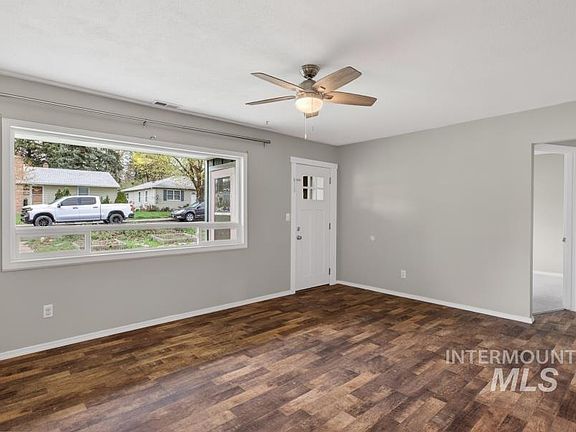 4th image of 104 N Blaine St