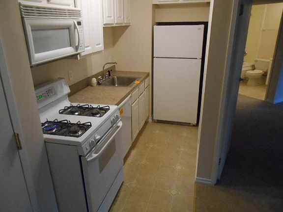 5th image of 1750 N Marywood Ave APT 208