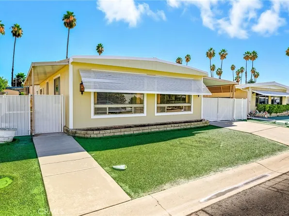 868 Santo Tomas Dr, Hemet, CA 92545