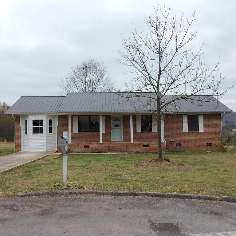 166 Fitzpatrick Dr photo 1