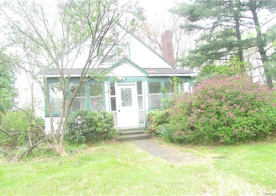 1st image of 14 Ridgeview Dr