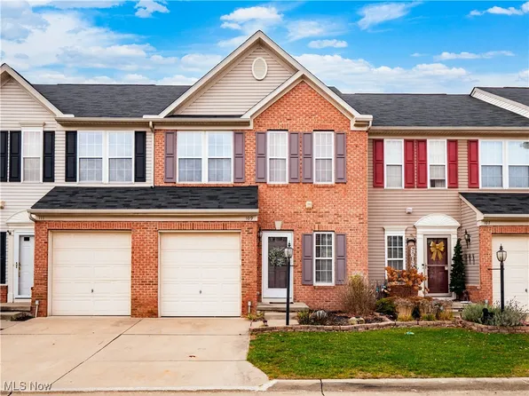 109 Marble Ct, Berea, OH 44017