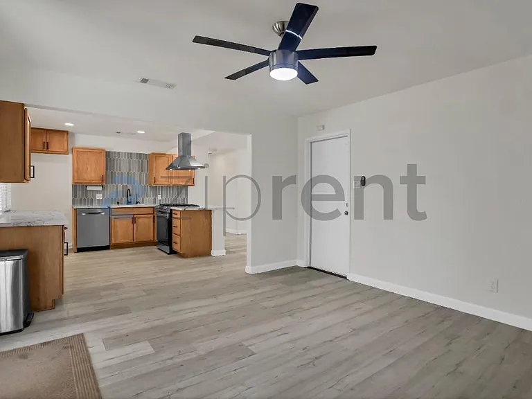 3097 W Sussex Way — Photo 26